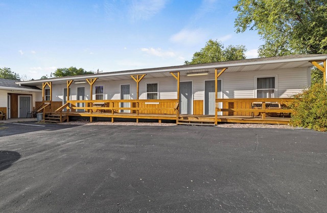 Studio Apartment #2 In Moorcroft Wyoming Located Near Keyhole Lake