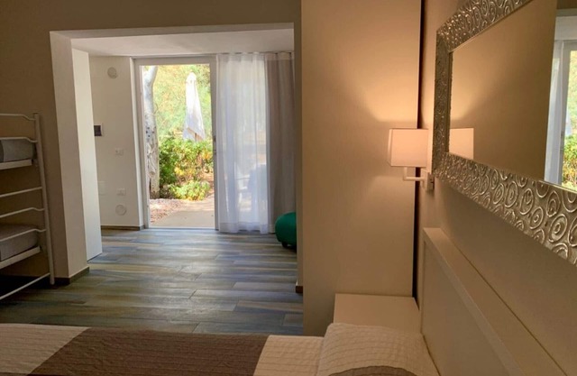 Studio Apartment 'Baia Falcone-Villetta Mare 104' with Sea View, Wi-Fi and Air Conditioning