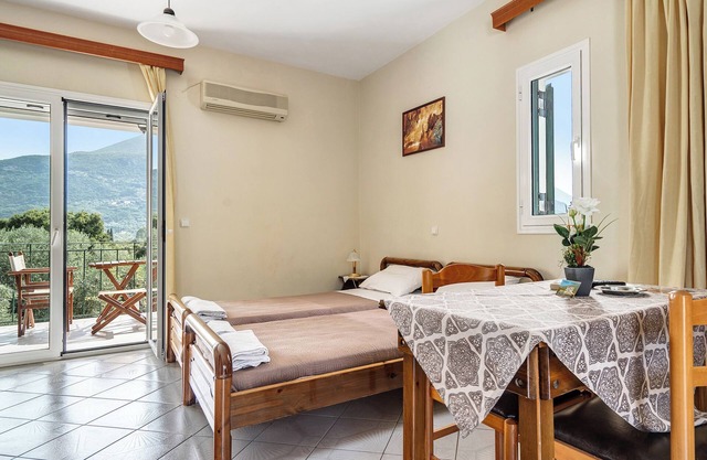 Studio Apartment Daratos studio 1 with Sea View, Shared Garden & Wi-Fi