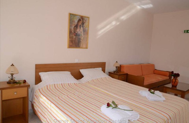Studio Apartment for 3 People - Two Studios Apartments Availiable