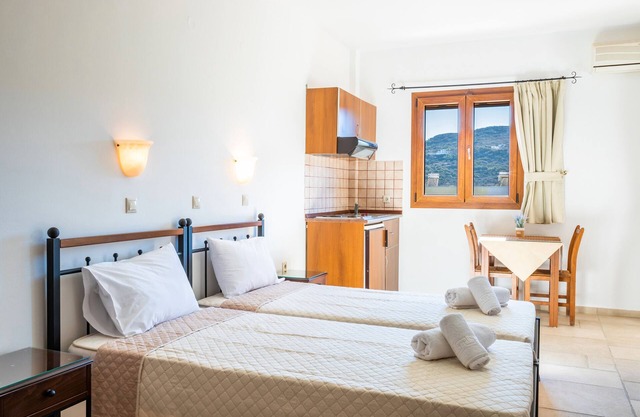 Studio Apartment 'No 2' with Mountain View, Wi-Fi and Air Conditioning