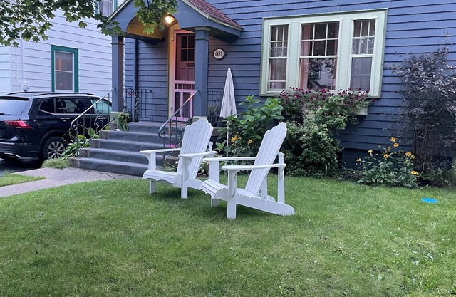 Studio apartment in historic home in walkable west Halifax