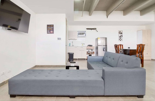 Studio Apartment in Poblado with 24 hour doorman and guests are free