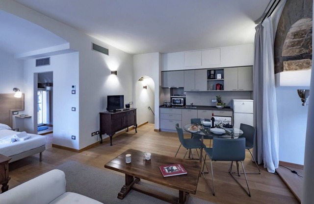 Studio apartment in the Tower near the ponte Vecchio