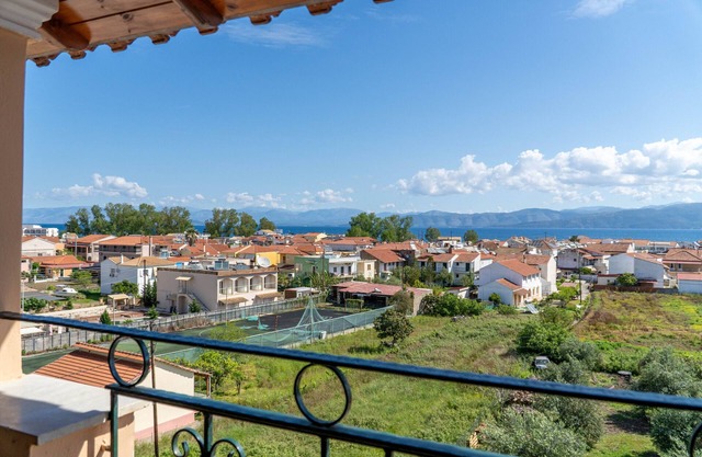 Studio Apartment 'Kavos Panorama 121' with Sea View, Wi-Fi