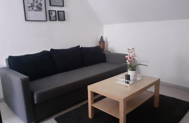 Studio chaleureux Beauvais-centre, gare et proche Aéroport