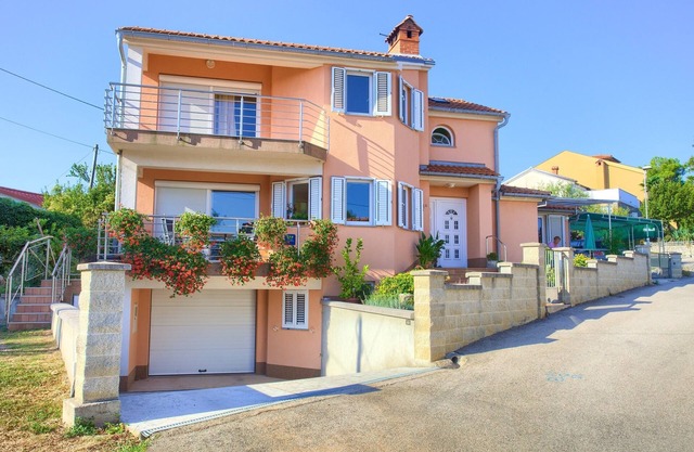 Studio flat with terrace Vantačići, Krk (AS-20439-a)