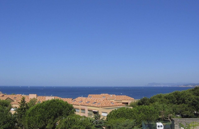 Studio in residence seaside, swimming pool, tennis