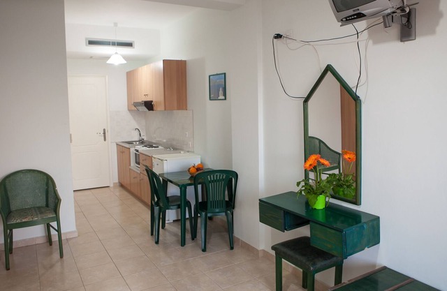 Studio in Tolo for 3 with spectacular views