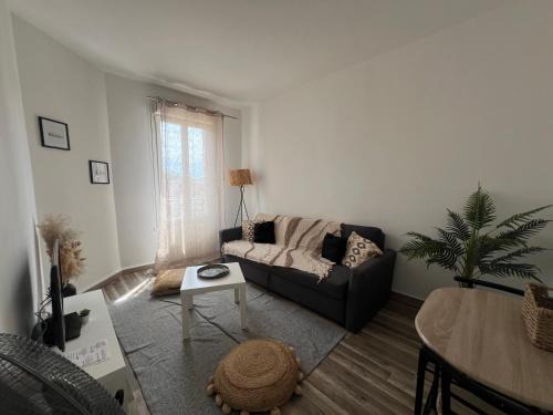 Studio lumineux au bord du Canal de l'ourcq