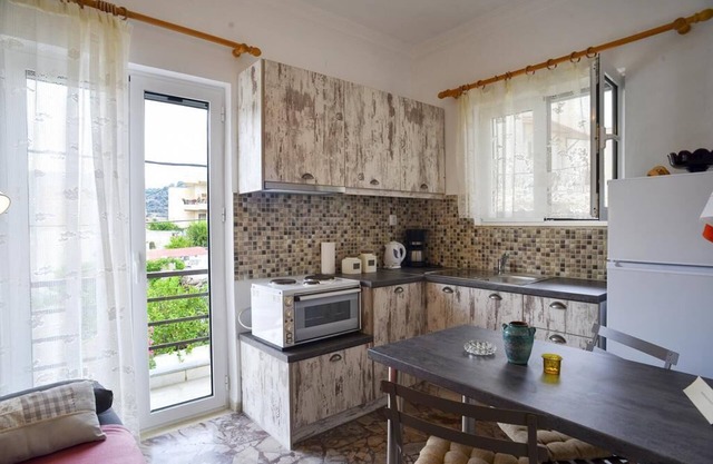 Studio Romantique en Centre-ville, à 5 Minutes de la Plage!