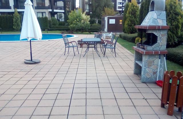 Studio - Sleeps 2 - Pets - Pool - Balcony