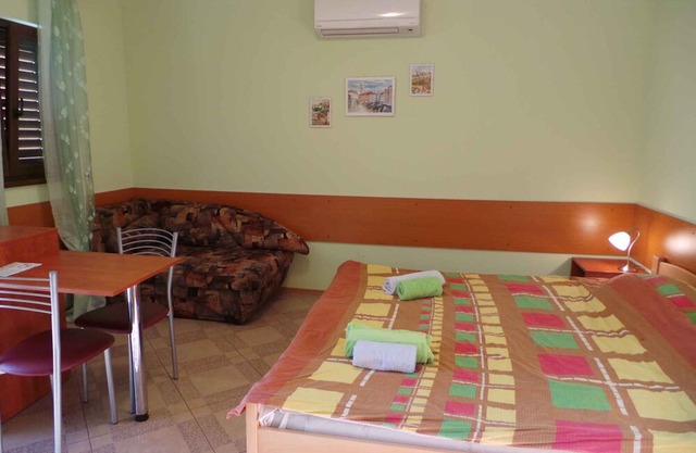 Studio with airconditioning