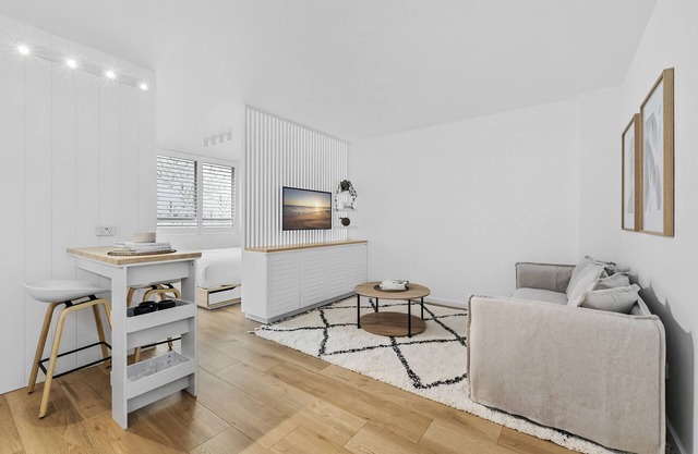 Studio3: Chic Bondi Abode with Pool & A/C