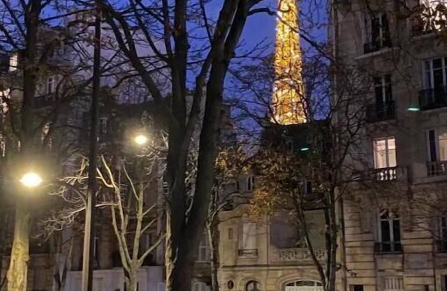 Stunning 2 bed 115 sqm apt with terrace minutes from Eiffel Tower and the Seine