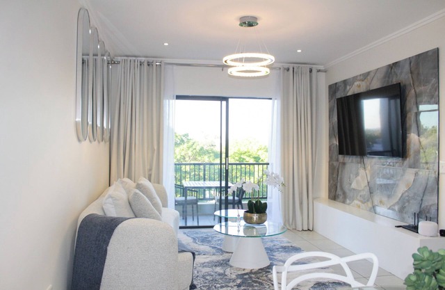 Stunning 2-bedroom apartment with WiFi near Monte Casino