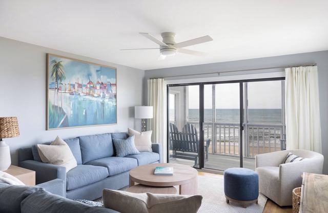 Stunning 2BDR Oceanfront Condo in Peaceful Pine Knoll Shores