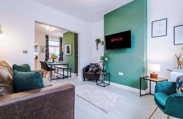 Stunning 3-bed house, amazing location, sleeps 5!