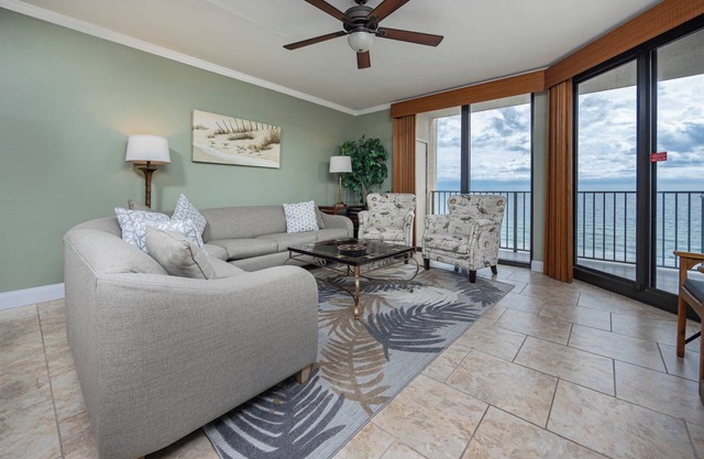 Stunning 3 Bedroom Condo Phoenix X 710