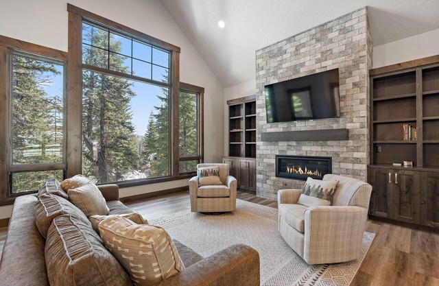 Stunning 4 BR Estate Home