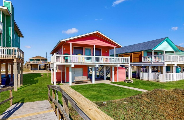 Stunning | Beachfront | Beach Access | Dog Haven