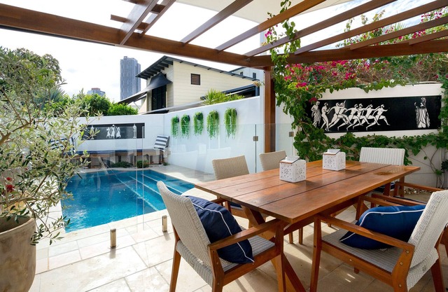 Stunning, Exclusive, large 3 Bedroom & 3 Bathroom with private pool near beach