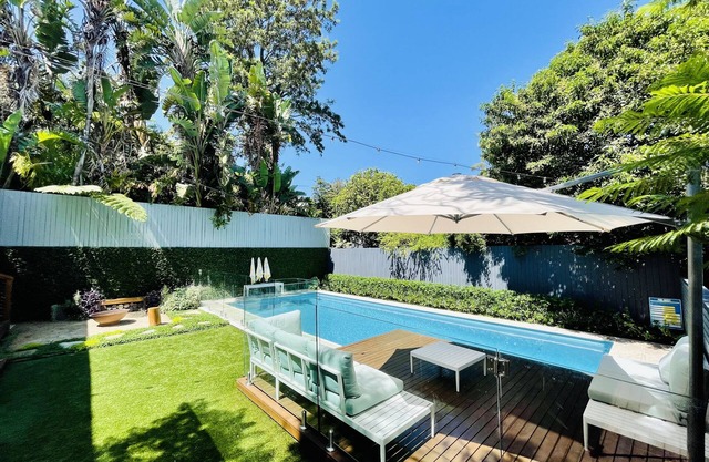 Stunning family resort style, close to everything