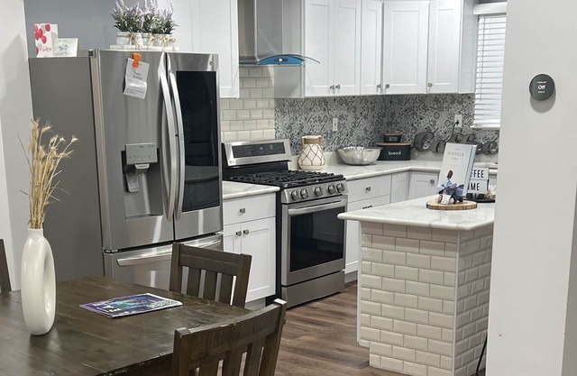 Stunning Home Steps minutes from Cal Ripken Stadium!!!