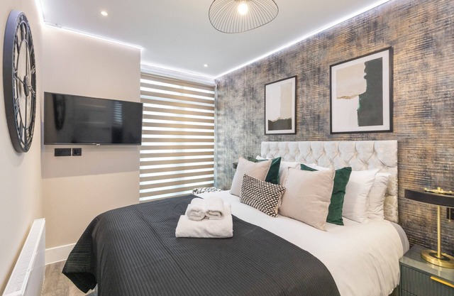 Stunning London Flat with Jacuzzi Bath