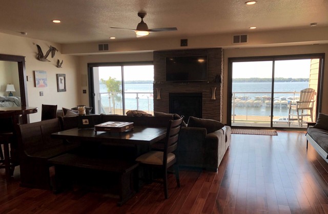 Stunning Luxury Condo in the heart of Detroit Lakes!