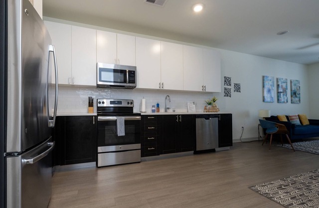 Stunning Nulu 1BR CozySuites 06