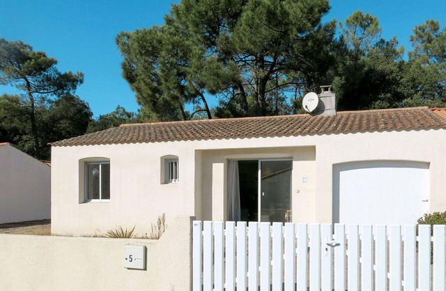 Stunning private villa for 4 guests with WIFI, TV, terrace and pets allowed