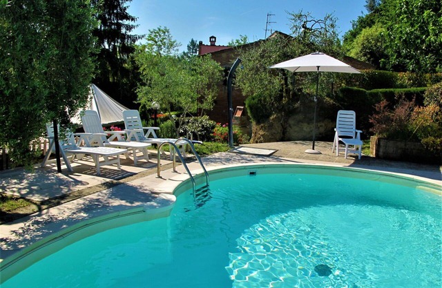 Stunning private villa for 9 guests with WIFI, private pool, TV and patio
