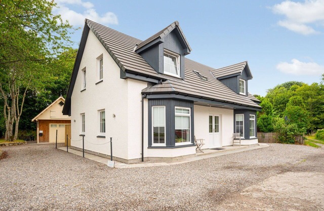 Stunning private villa for 8 people with WIFI, TV, patio and pets allowed