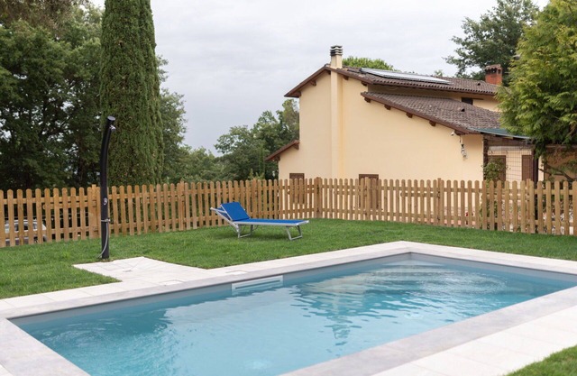 Stunning private villa for 7 guests with private pool, WIFI, TV, terrace and pets allowed