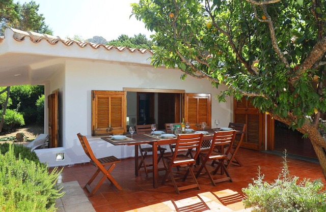 Stunning private villa for 8 people with WIFI, TV, patio and pets allowed