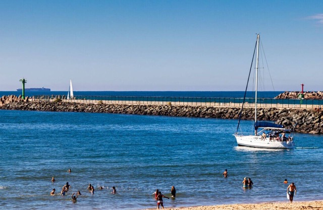 Stunning Sails on Point C305