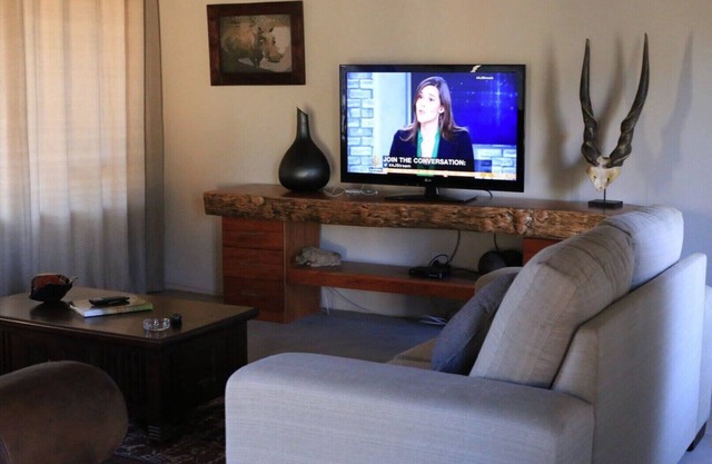 Stunning six sleeper in beautiful wildlife estate.