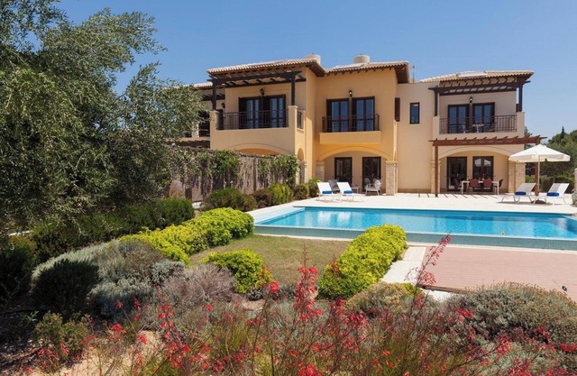 Stunning Views & Luxury Comfort, Paphos Villa 1476