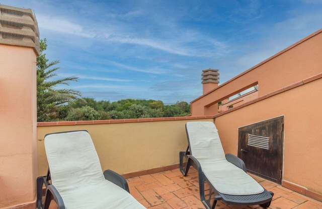 Stunning villa for 6 guests with A/C, TV, terrace and pets allowed
