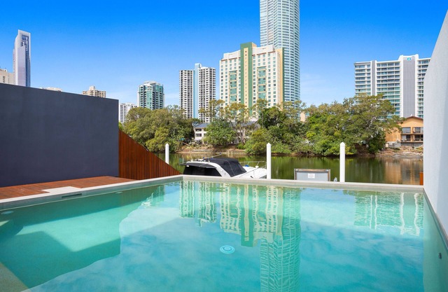 Stunning Waterfront Home in Surfers Paradise.nHeated Pool and Pet Friendly