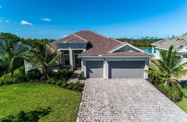 Stunning Wildblue Home + pool/1-Month minimum (Estero/Ft Myers Area)