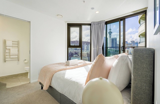 Stylish 2-Bedroom Apartment in Central Auckland