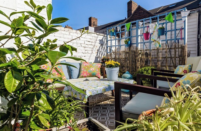 Stylish and spacious family home-from-home close to the beaches of North East.