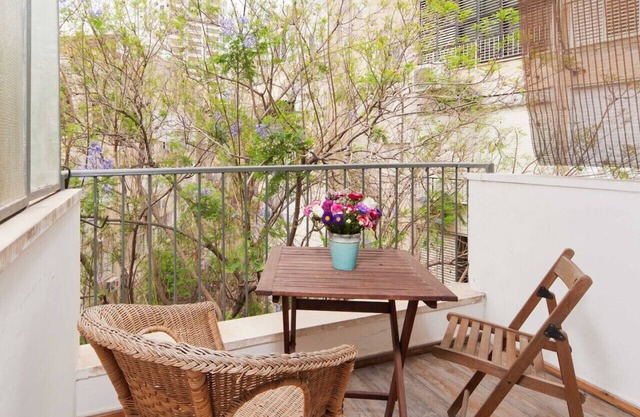 Stylish Apt w/Charming Balcony in the Very Center