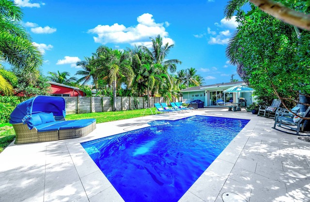 Stylish Beach Home Near Boca with Pool, Golf Cart, Bikes