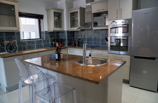 Stylish central located - Legae Lux Villa