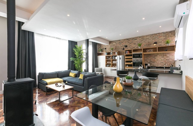 Stylish City Center Penthouse with private Rooftop Hot Tub and Giant Chess Set