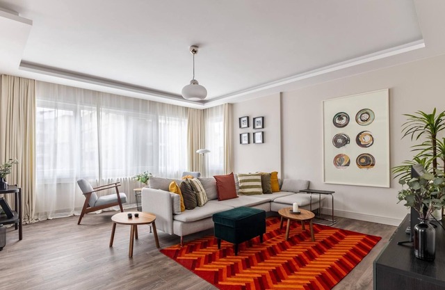 Stylish Flat with Balcony 4 min to Bagdat Avenue