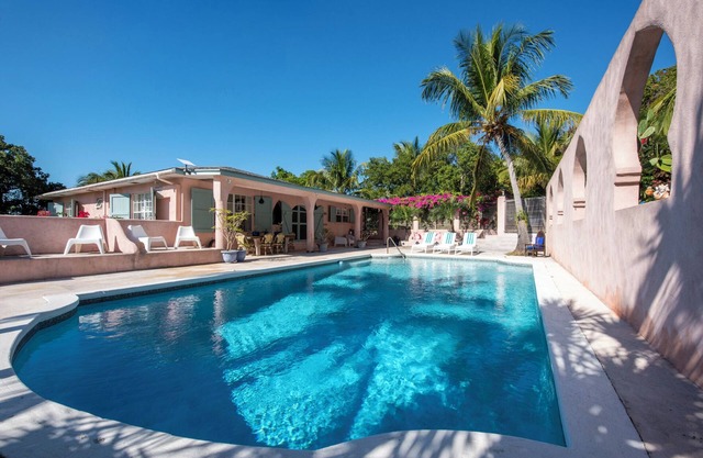 Stylish Home w/Sea & Sunset Views, Private Pool, Walk to Restaurants